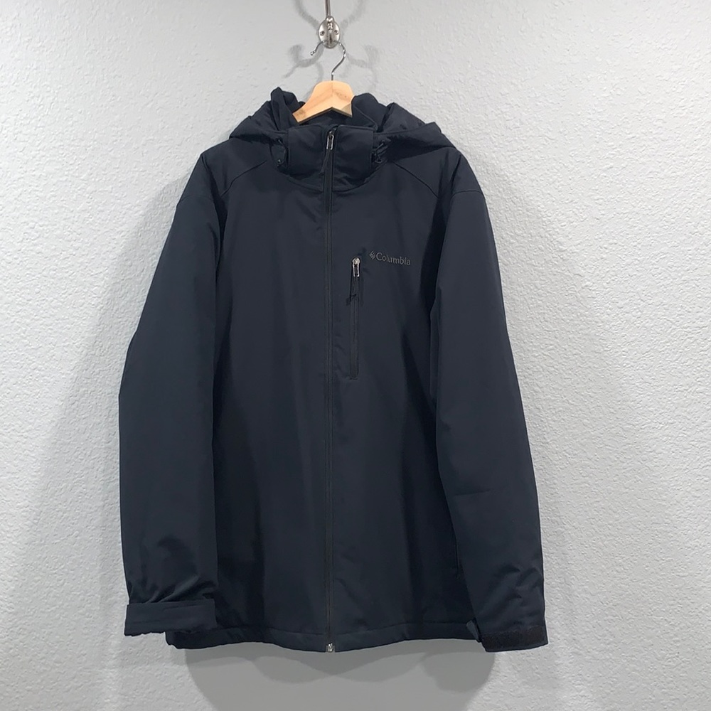 Columbia men’s snow jacket size large like new